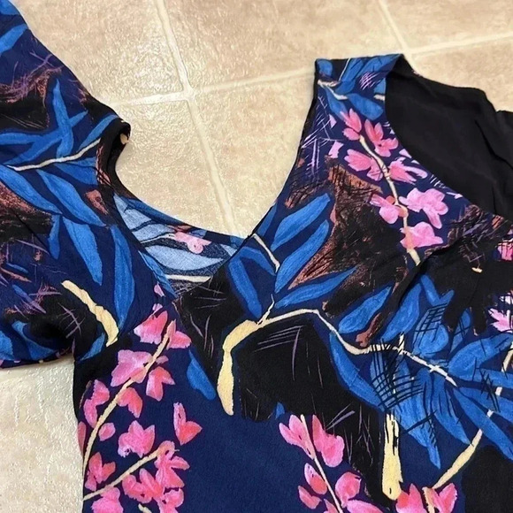 Maeve - Picture 4 of 5